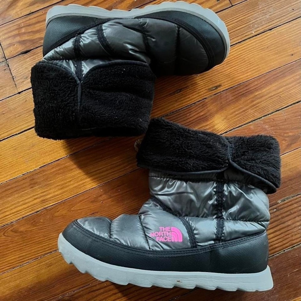 North Face Puffer Fur Lined Snow Boots size 9w